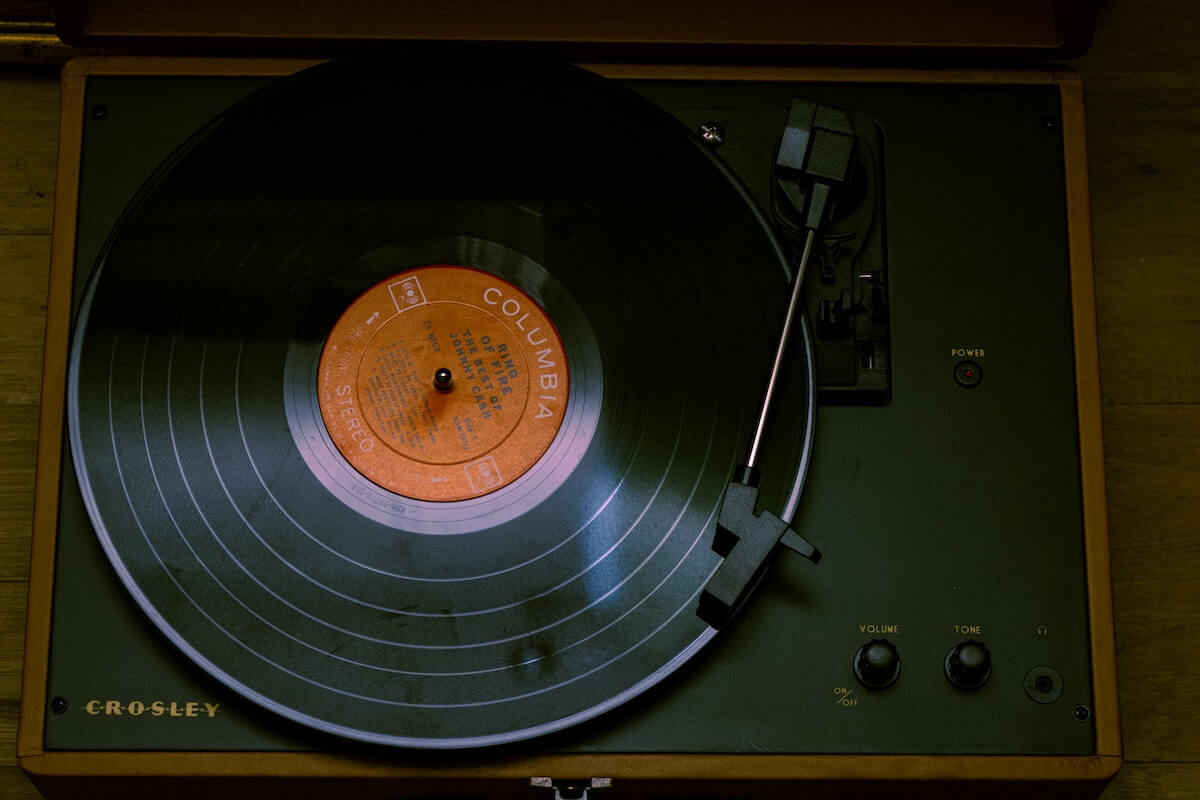 vinyl record player